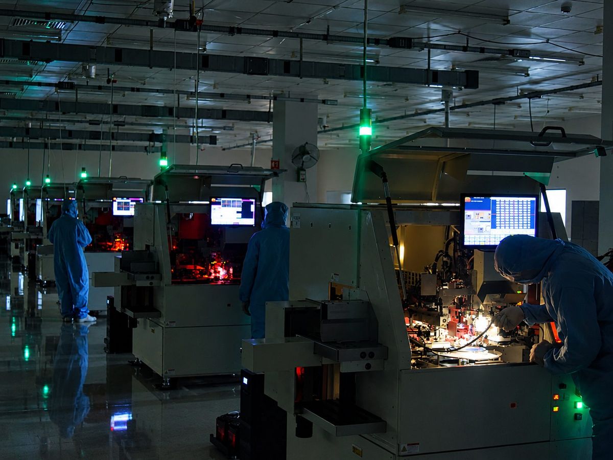 Precision die bonding on the Polymatech line